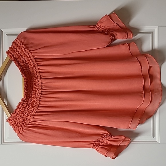 NWOT. WHBM Blouse Size XXS - Picture 2 of 7